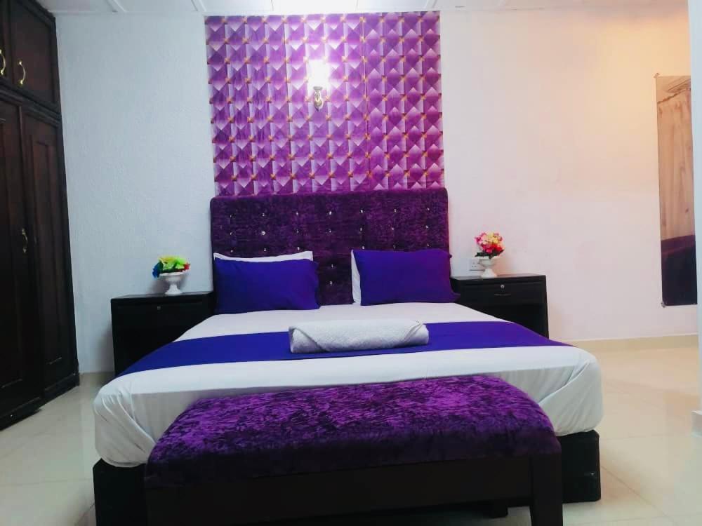 Zunox Guest House Freetown Exteriör bild