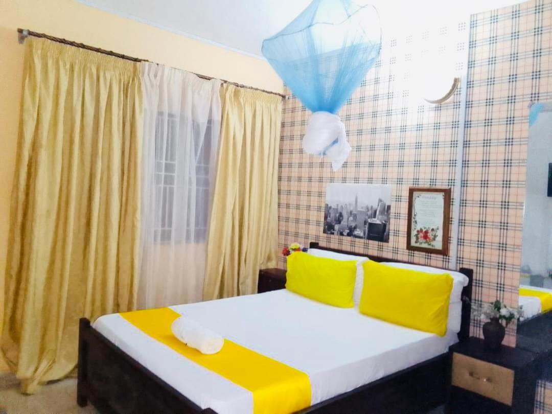 Zunox Guest House Freetown Exteriör bild