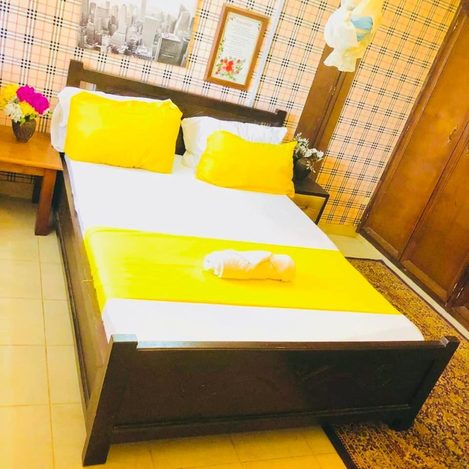Zunox Guest House Freetown Exteriör bild
